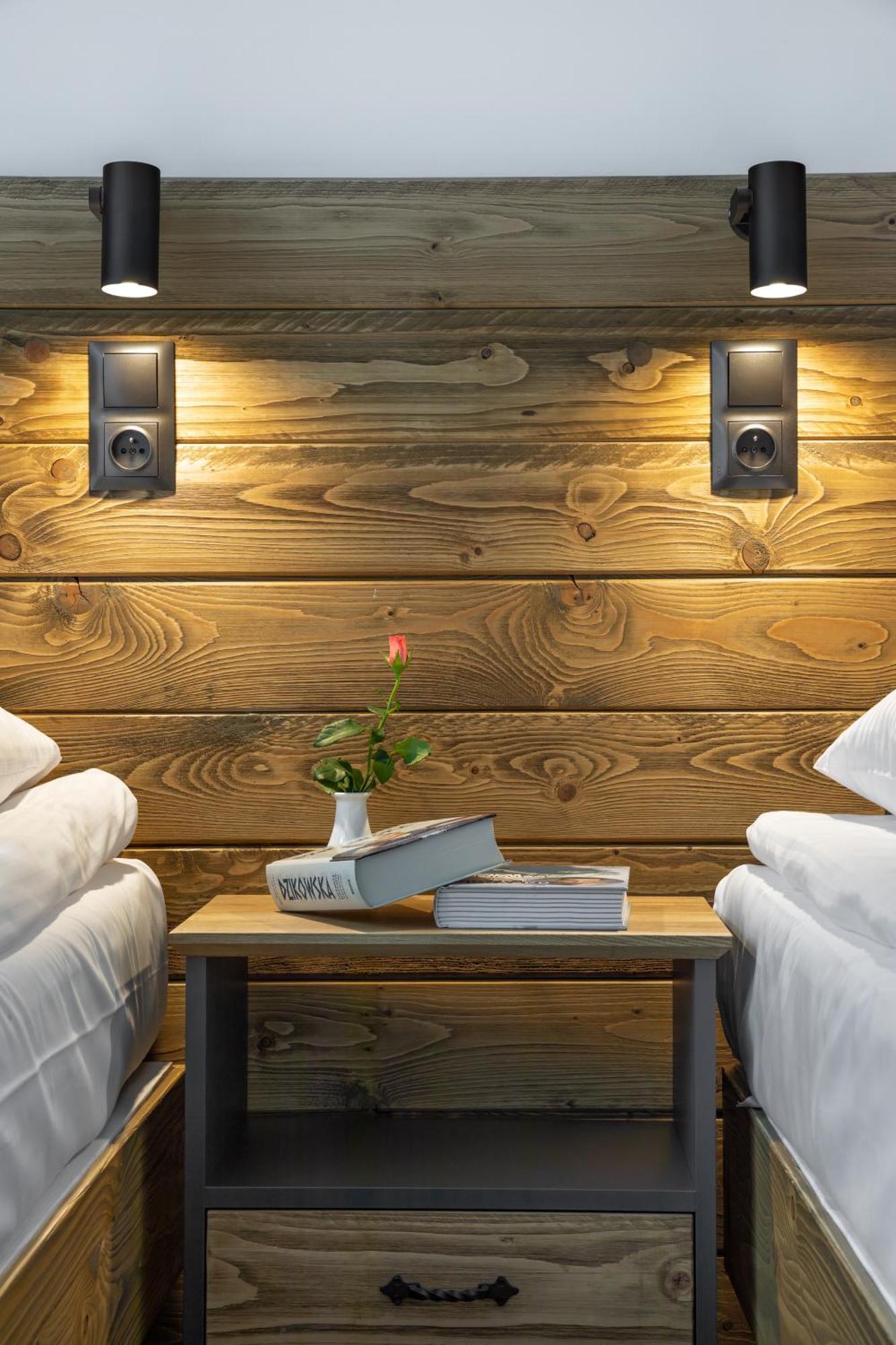 Standard Family Room,1679715881:JPEG